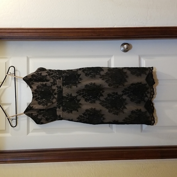 Damask Embroidered Sheath Dress - Picture 1 of 10